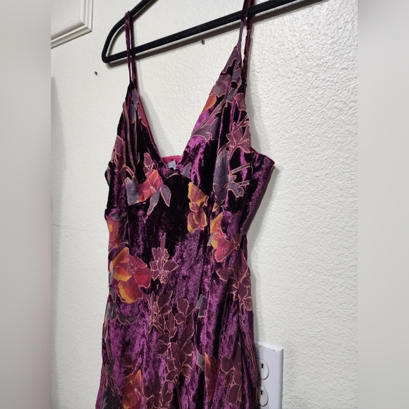 Lulus Divine Allure Burgundy Floral Burnout Velvet Midi Dress M Wedding Party - Picture 8 of 11